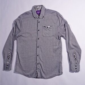 Men's Casual Gray Button Down Shirt with Patterned Accents